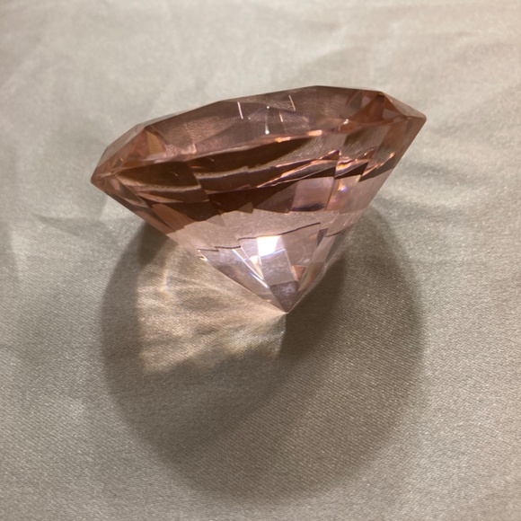 Pink Gem Jewel Diamond Faceted Glass Paperweight with Box (faded) 2.5” x 2” VGUC - Picture 4 of 14